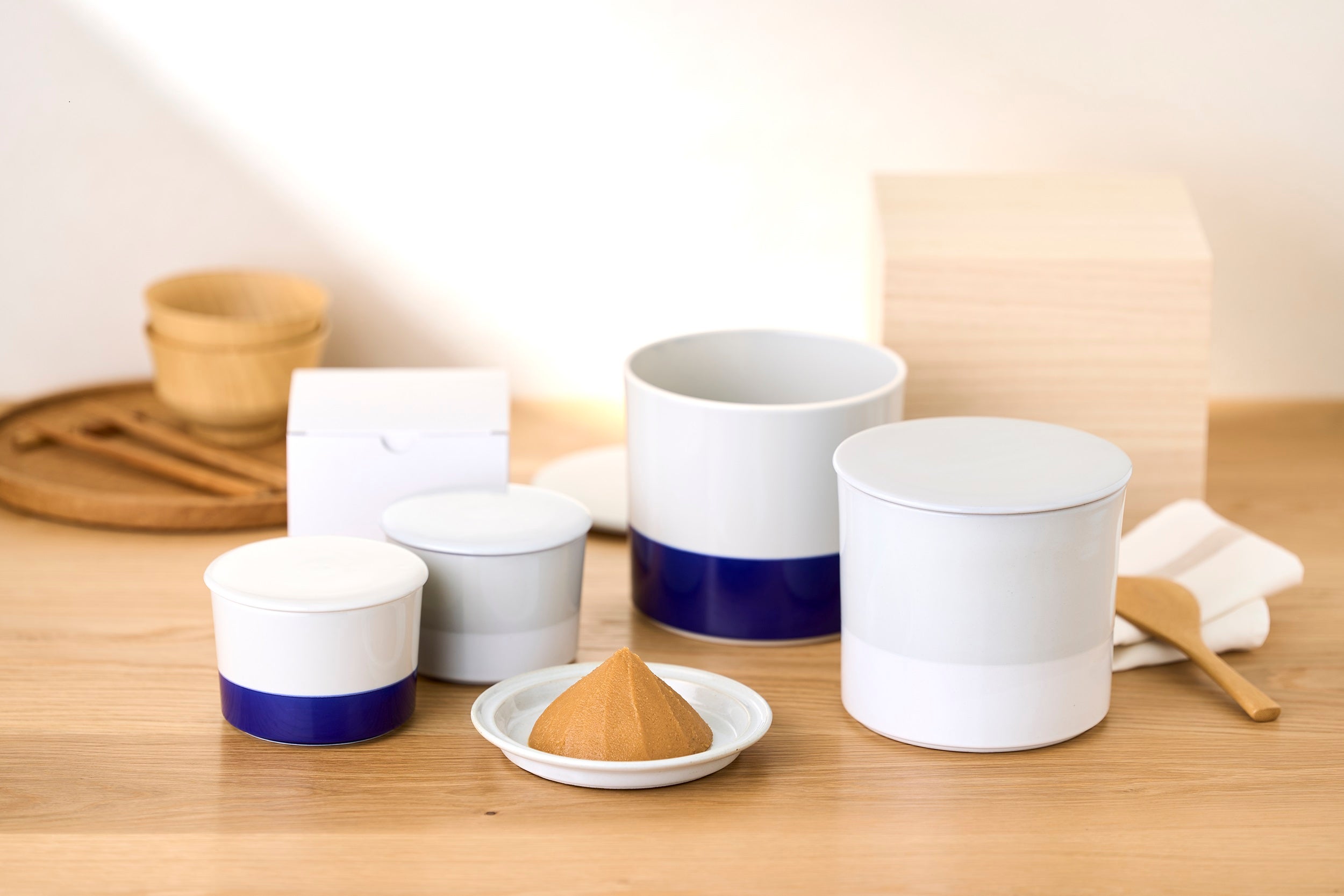 くらしの器（大） 涼凪1.8kg入 白色 | 赤・白・おかず味噌なら大阪『大
